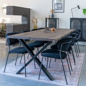 Spiseborde med en længde mere end 161 cm.