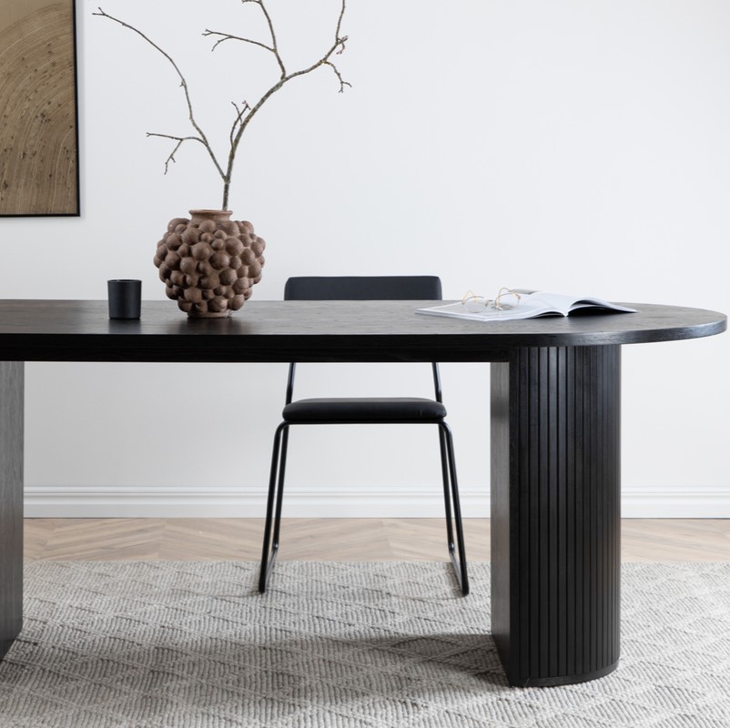 Floyd - Spisebord i sort egefiner, oval 200 x 90 cm.