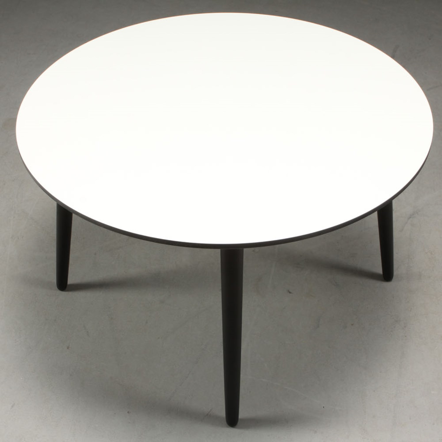 jern ingeniør kvarter CT 20 - Sofabord i hvid laminat med sorte træben, vælg mellem 4 størrelser  - Sofaborde i nordisk design - 3-Nordic