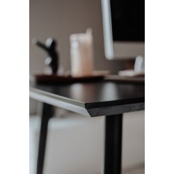 Scholar - Skrivebord, sort hjtrykslaminat, sorte metalben