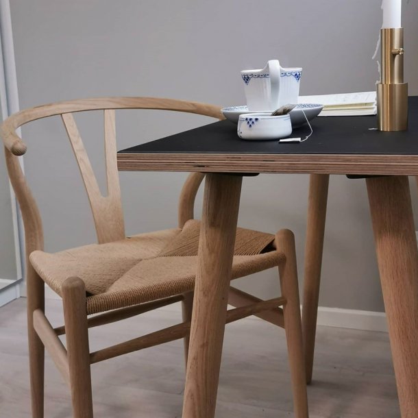 Linea - Skrivebord i linoleum i fire strrelser