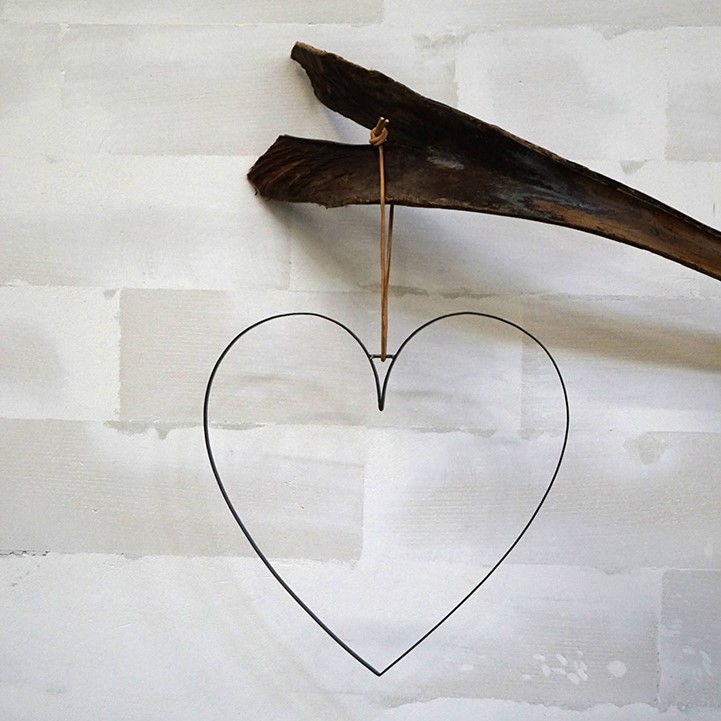 Billede af Hjerte med læderstrop, model large