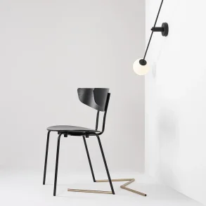 Point - Vglampe i sort metal og hvidt glas