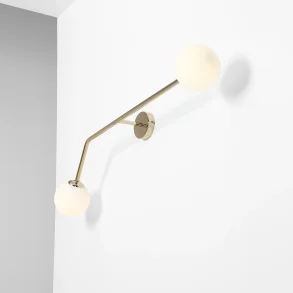 Limelight - Vglampe i guldfarvet metal og hvidt glas, bredde 97 cm