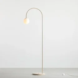 Twiggy - Gulvlampe i cremefarvet metal og hvidt glas