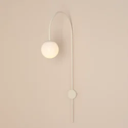 Twiggy - Vglampe i cremefarvet metal og hvidt glas