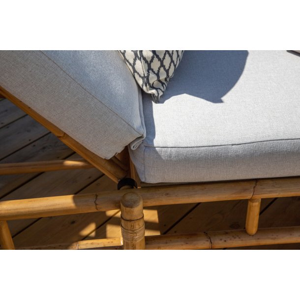 Mahdia- Solvogn i rattan og gr hynde