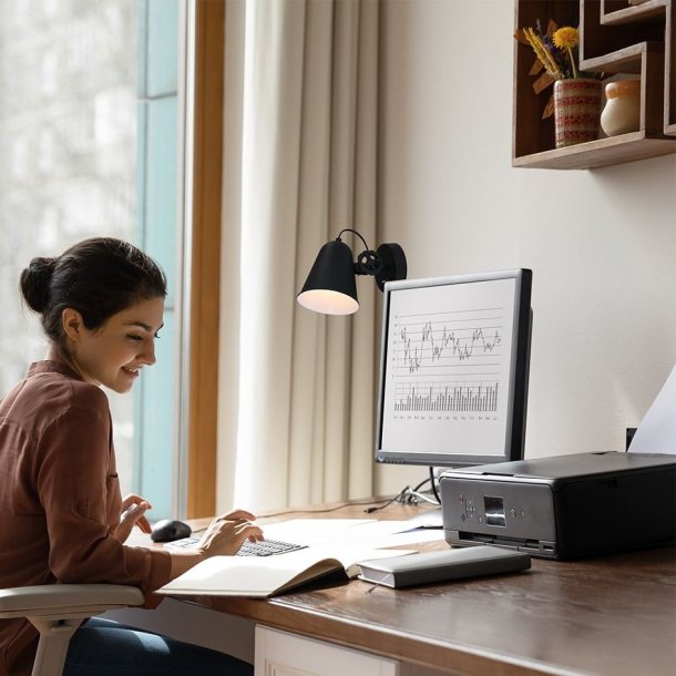 Fabriza - vglampe i industridesign med to farvemuligheder