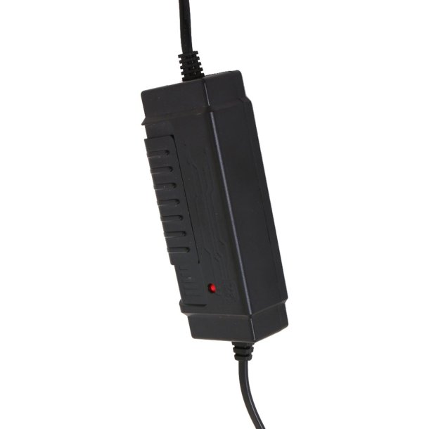 Metz - Guldlampe med fem skrme i stl eller sort metal