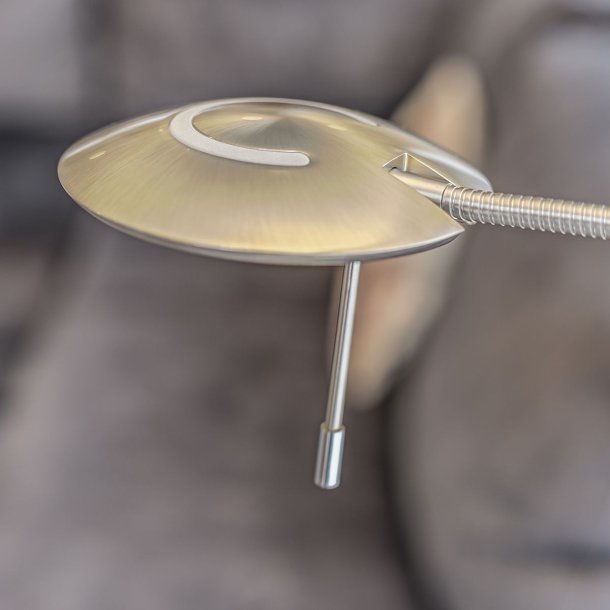 Prime X - bordlampe i fire farver metal, lysdmper og lysfarve skifter