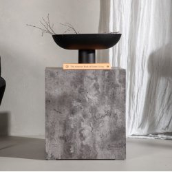 Blockit - Sofabord i beton look, 40 x 40 cm.