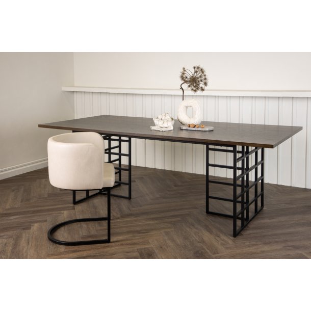 Patronn - Spisebord i mocca farvet egefiner, rektangulr 100 x 220 cm