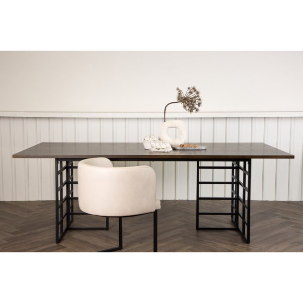 Patronn - Spisebord i mocca farvet egefiner, rektangulr 100 x 220 cm