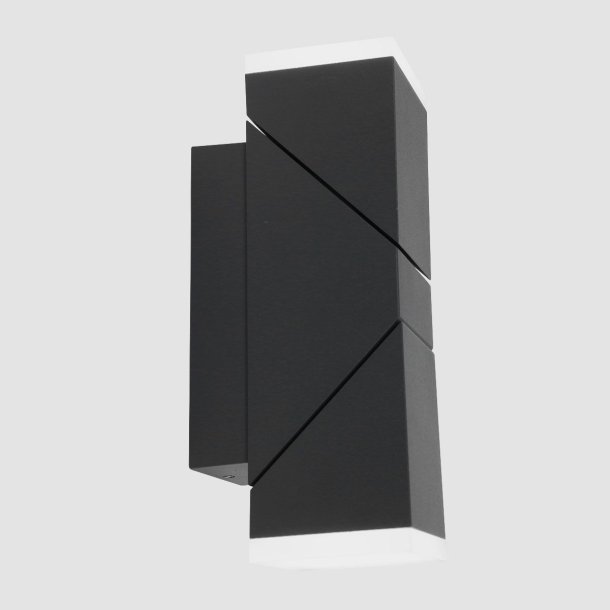 Mantova - udendrslampe i sort metal og glas