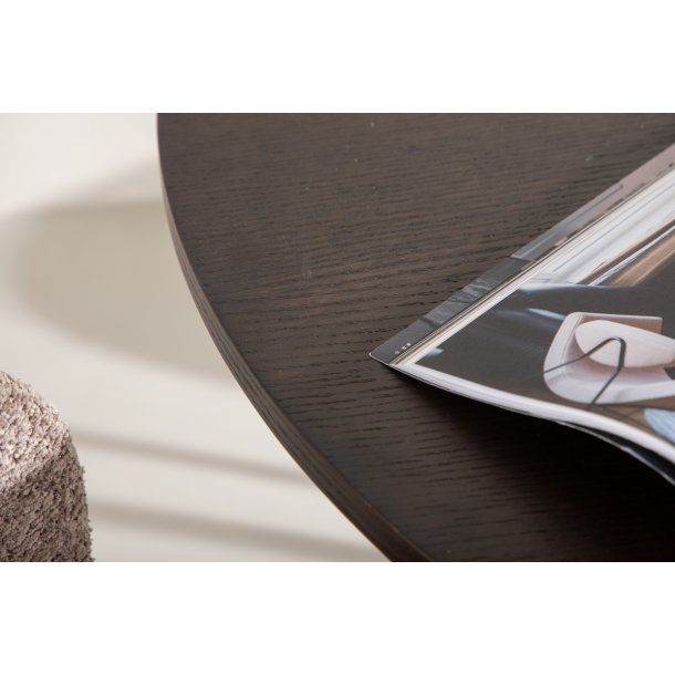 Dania - Spisebord i brunfarvet egefiner, diameter 115 cm.