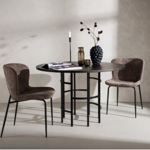 Dania - Spisebord i brunfarvet egefiner, diameter 115 cm.