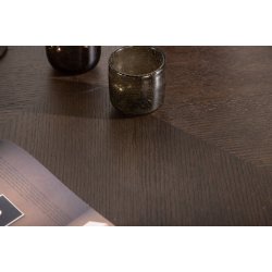 Dania - Spisebord i brunfarvet egefiner, diameter 115 cm.