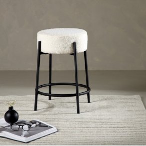 Lerwick- Barstol i metal og hvid boucle, højde 60 cm.