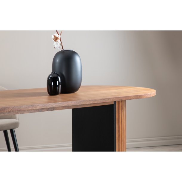 Floyd - Spisebord i valnddefiner, oval 200 x 90 cm.