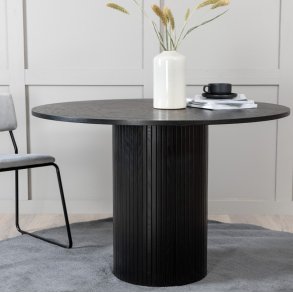 Floyd - Spisebord i sort egefiner, diameter 110 cm.