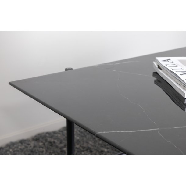 Bodia - Sofabord i marmor glas og sort metal, 60 x 120 cm.