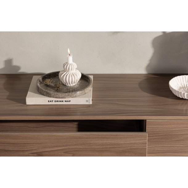 Freedoom - TV-skab, vghngt i valnddefarvet poppelfiner