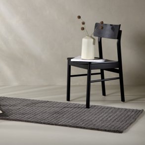 Popolo  - Entre tppe i mrkegr uld, 72 x 200 cm.