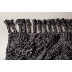 Zell - Entre tppe i mrkegr bomuld, 70 x 200 cm.