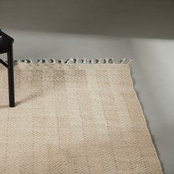 Bifrost - Tppe i beige uld, 250 x 350 cm.