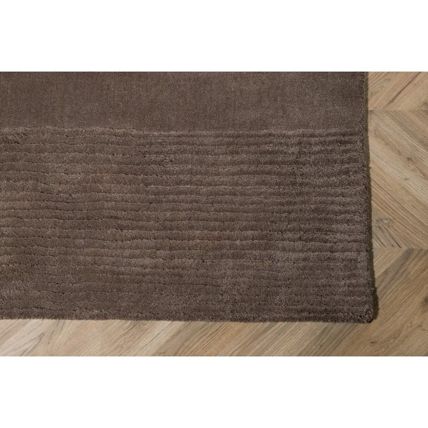 Alcoys - Tppe i brun uld, 253 x 350 cm.
