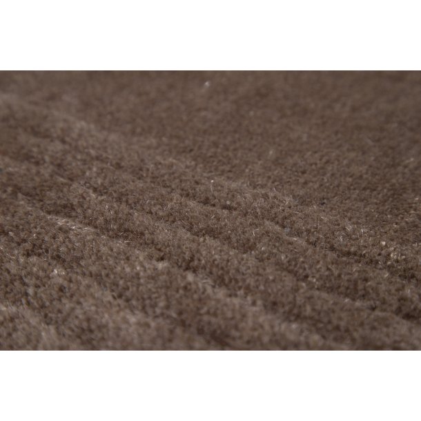 Alcoys - Tppe i brun uld, 253 x 350 cm.