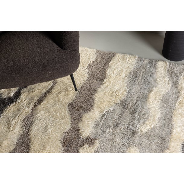 Multos - Tppe i flerfarvet uld, 300 x 400 cm.