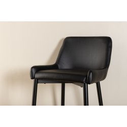 Rusty - 2 Barstole i metal og sde i sort kunstlder