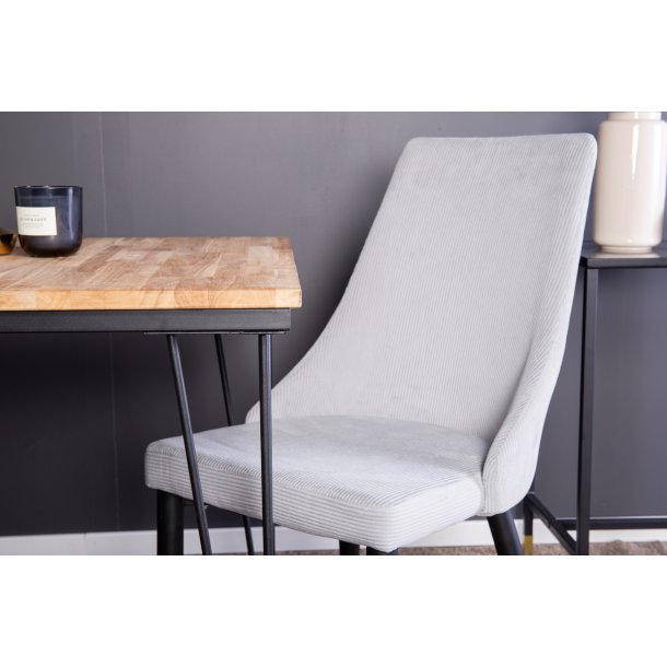 Poble - Spisebord i teaktr og metal, 80 x 80 cm.