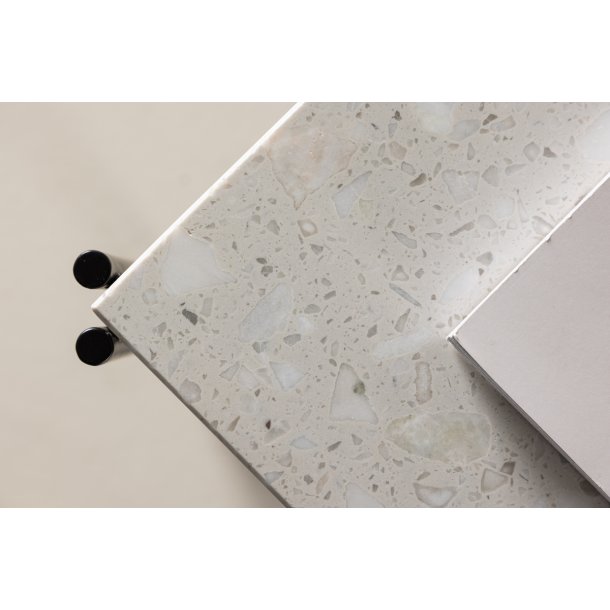 Rizoli - Sofabord i sort metal og top i terrazzo