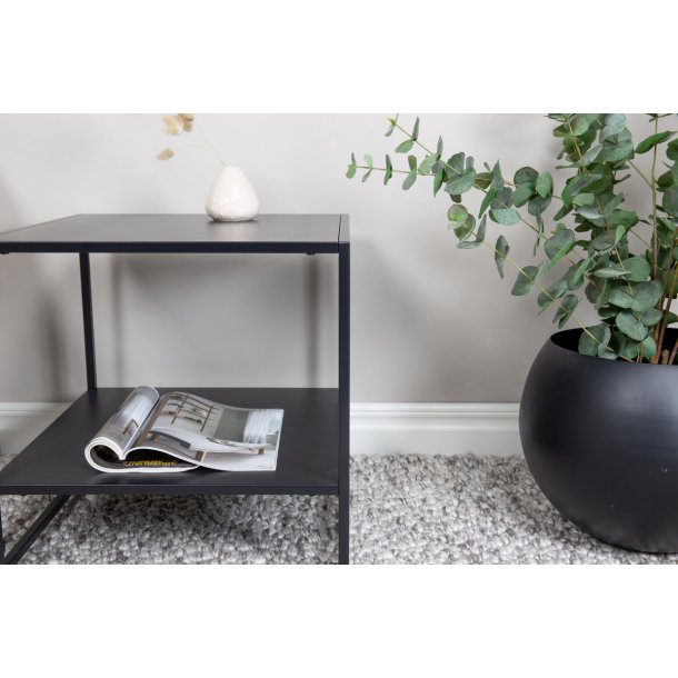 Horst - Sofabord i sort metal, 50 x 50 cm.