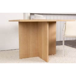 Cemas - Spisebord i fineret eg, kvadratisk 100 x 100 cm.