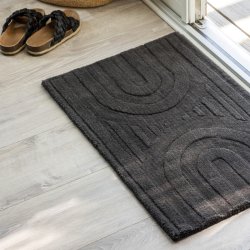 Olav - Drmtte i mrkegr uld, rektangulr 50 x 80 cm.