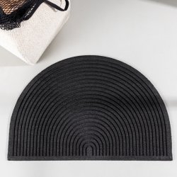 Teo - Drmtte i sort, halvcirkel i strrelse 60 x 90 cm.