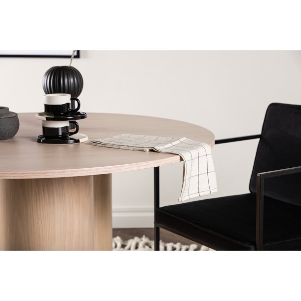 Triple - Spisebord i hvidpigmenteret egefiner, diameter 110 cm.