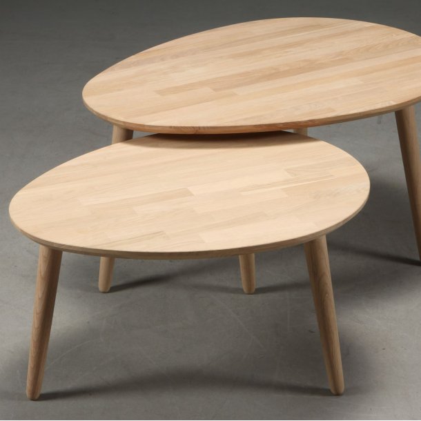 CT 10 - Sofabord i massiv eg med drbeform og strrelse 107 x 79 cm
