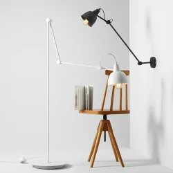 Verdi - Gulvlampe i hvid metal