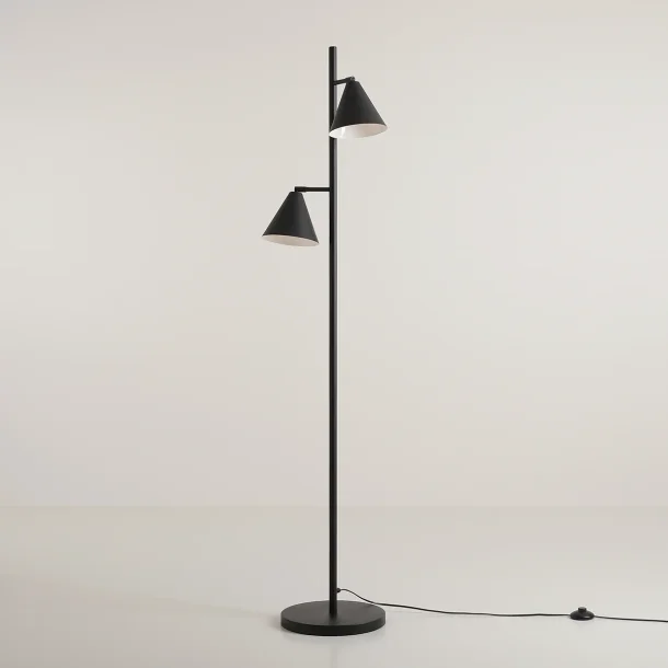 Frigg- Gulvlampe med to skrme i sort metal