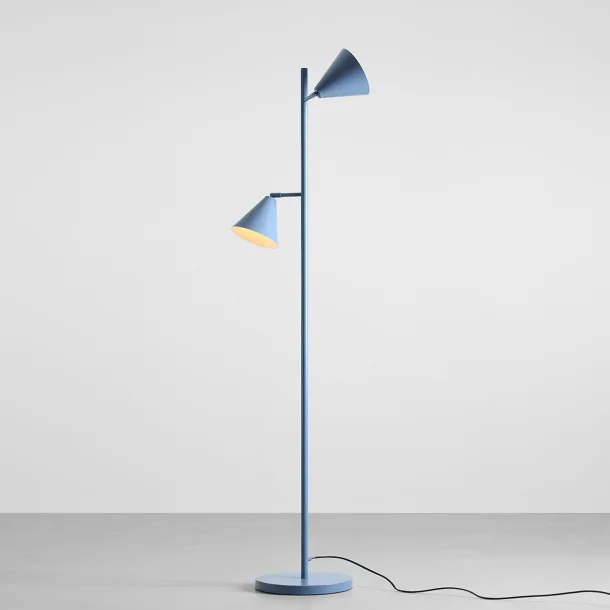 Frigg - Golvlampa med tv skrmar i dammbl metall