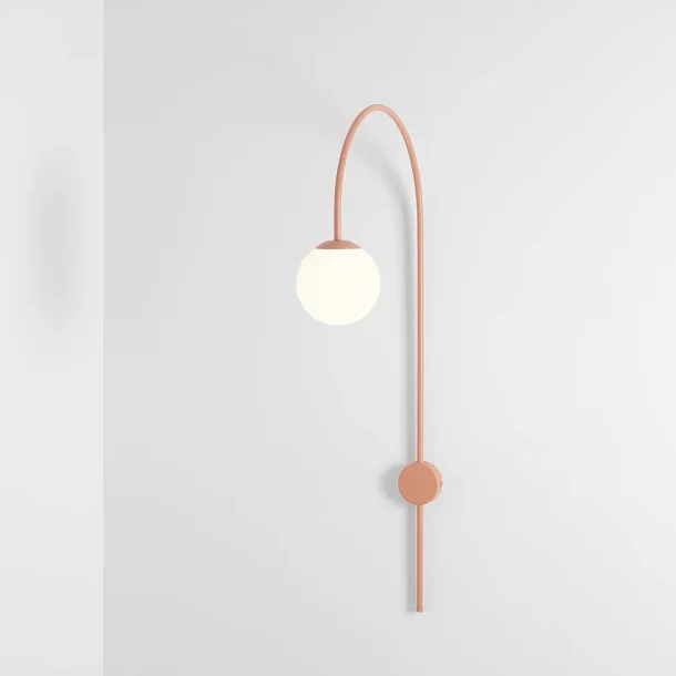 Twiggy - Vglampe i koral farvet metal og hvidt glas