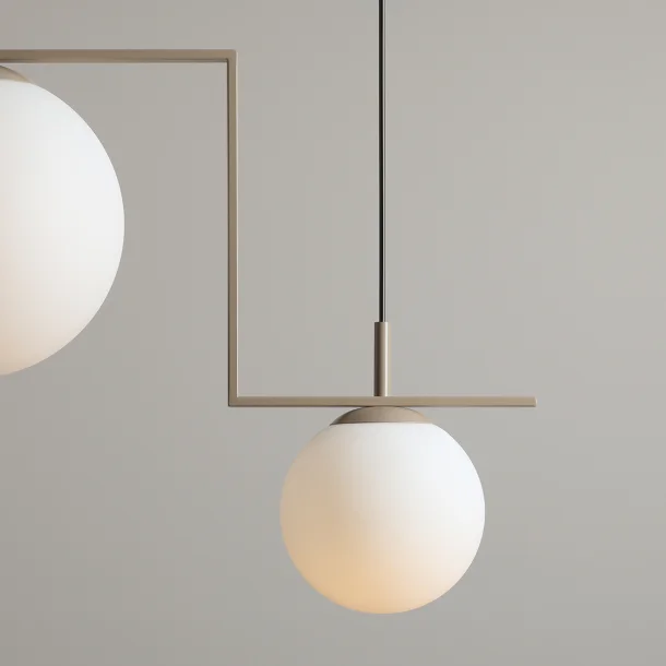 Moma - Loftlampe i beige metal og hvidt glas