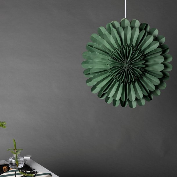 Juvela - Loftlampe i grn foldet papir, diameter 60 cm.