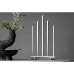 Smokey- Bordlampe i slvfarvet metal med fem dmpbare LED-lys
