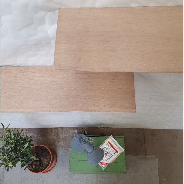 Logg - Plankehylde i egetr