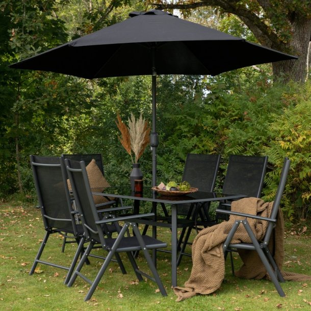 Garda - Spisebordsset med bord, seks stole og parasol i sort aluminium